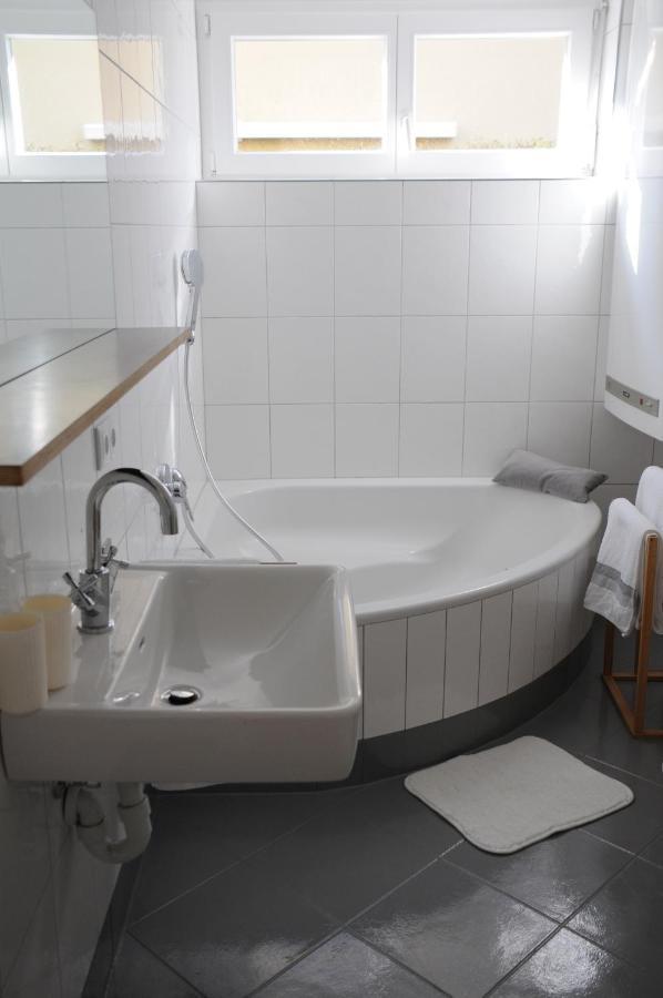 Relax Apartment Mit Garten - Lifestyle Am Bodensee, Fahrraeder & Parkplatz Inklusive Bregenz Eksteriør billede